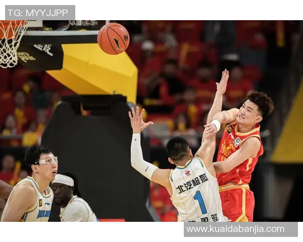 2020年10月20日CBA广东队与深圳队激战回顾及精彩瞬间分析